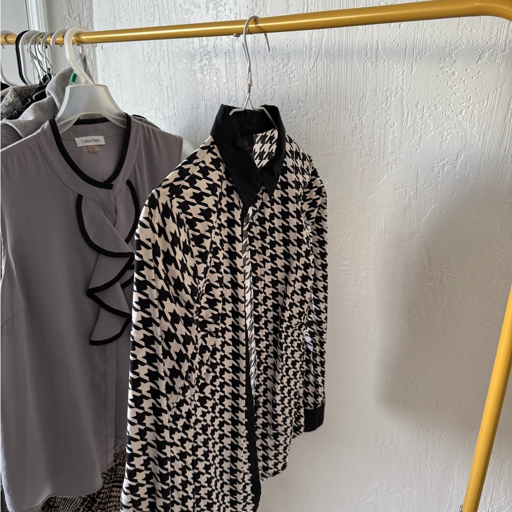 Black and White Houndstooth Blouse - Picture 1 of 3